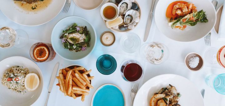 Rickys River Bar & Restaurant